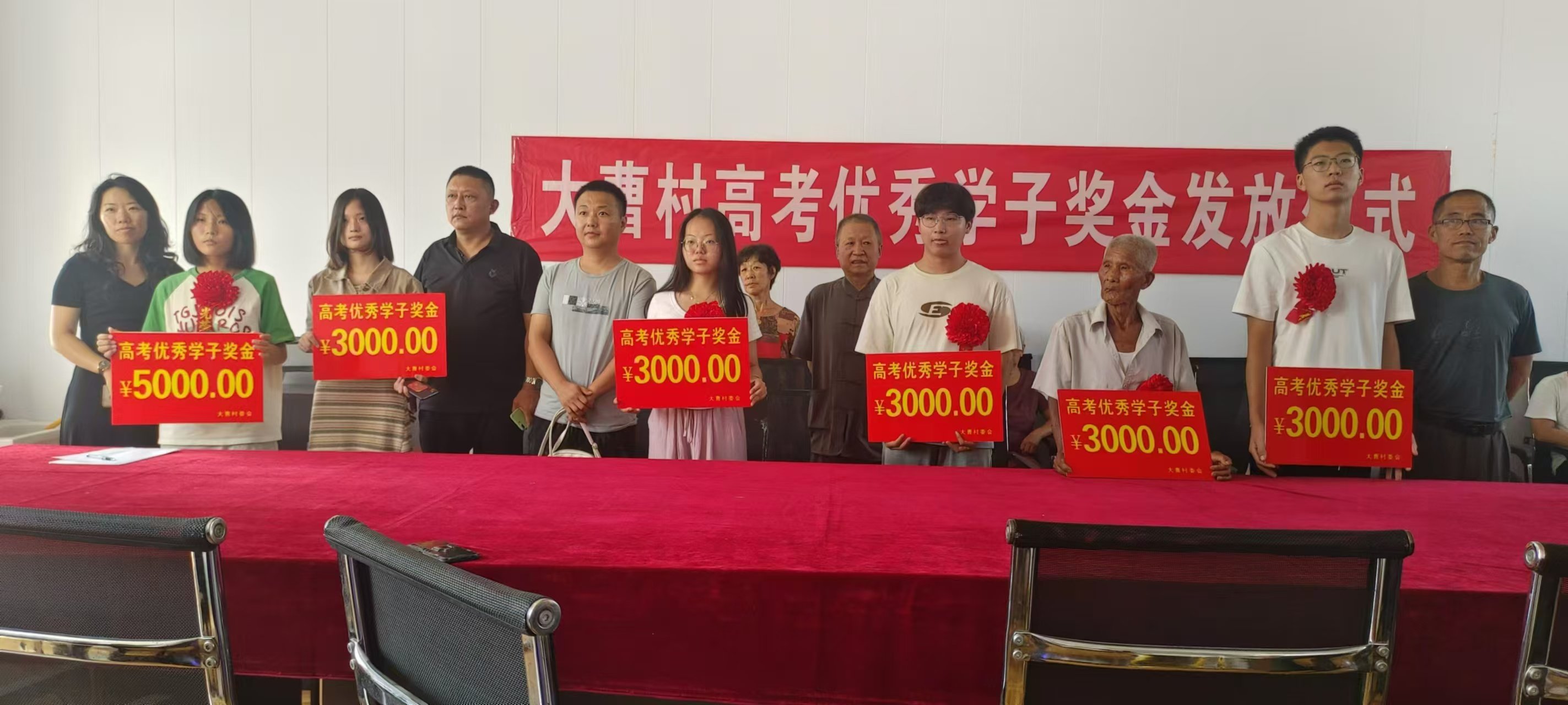 �ӱ����ݣ��������������ܴ�פ�幤���Ӿٰ조�ð��ĵ�ȼϣ��