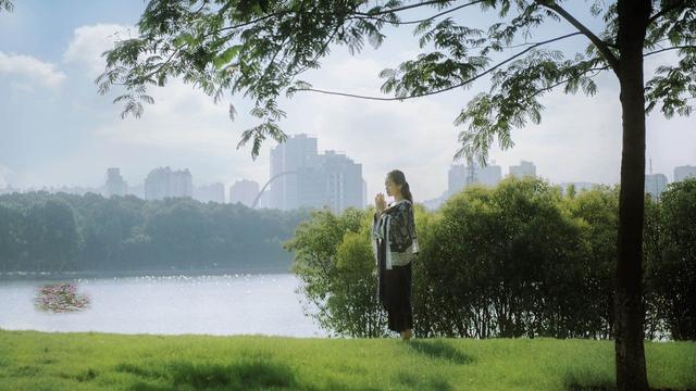 �����٤�գ����ݻ�Ȼ�٤һ����ͼ�������٤��Ϊ�˸����˵�ѡ��