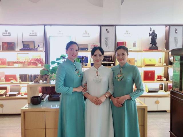 ����Է��ҵ�׽��ն���ȤζäƷ��ս��������վ��ʢ����