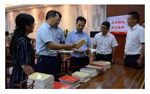 ������Ϻö��顪���㽭ʡ������ѧ�°���У����Խʽ��չ��ʵ