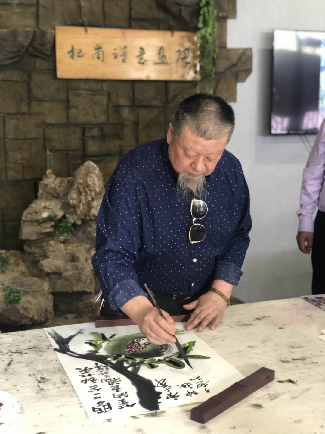 鱼水情·迎国庆—「朱海军书画作品展」在巩义偃月古城开展