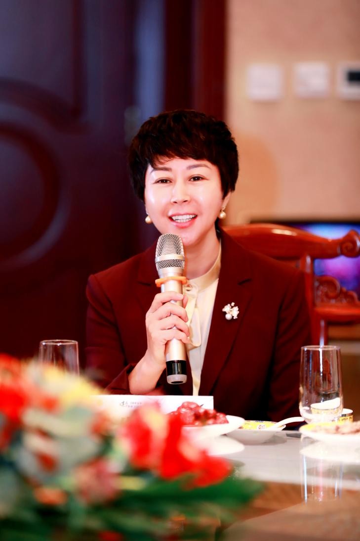 ����ý�����������ţ����ԡ���ɫ������