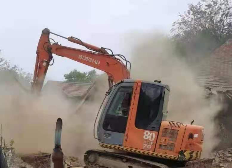 河北沧州:吴桥县正在持续强力开展违法建筑拆除