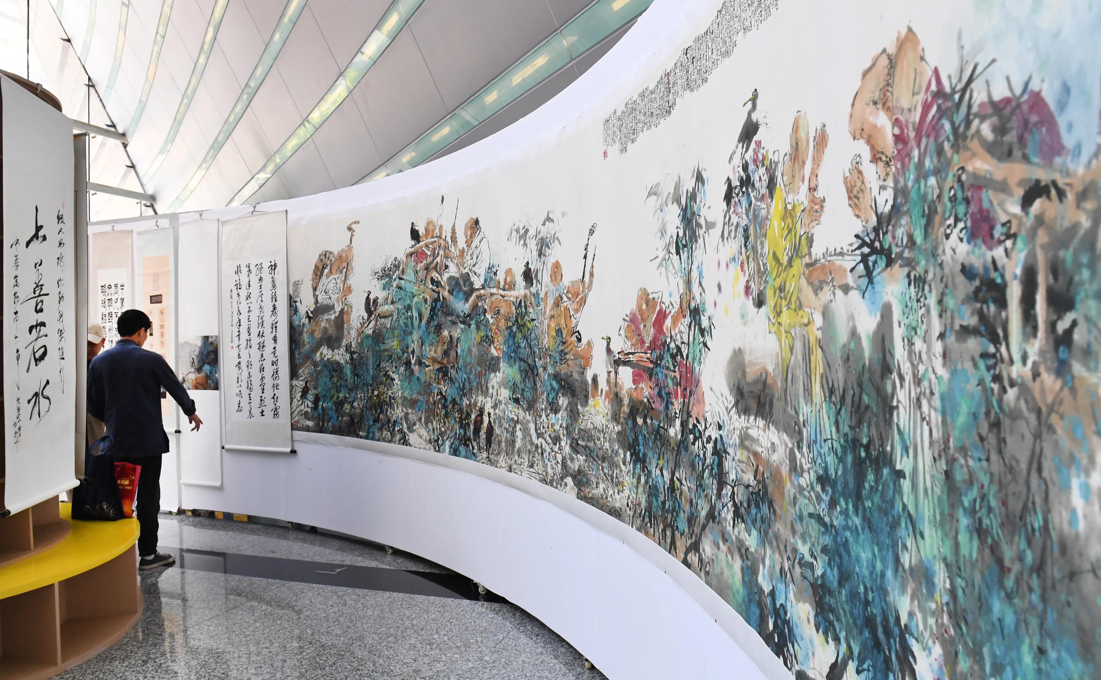 ��������ġ��ش�����չ��һ��һ·ȫ��Ѳչ��13վʢ��Ļ