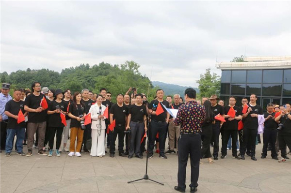 ͼ¼ƬĳˮӡʽڹݱϽھ