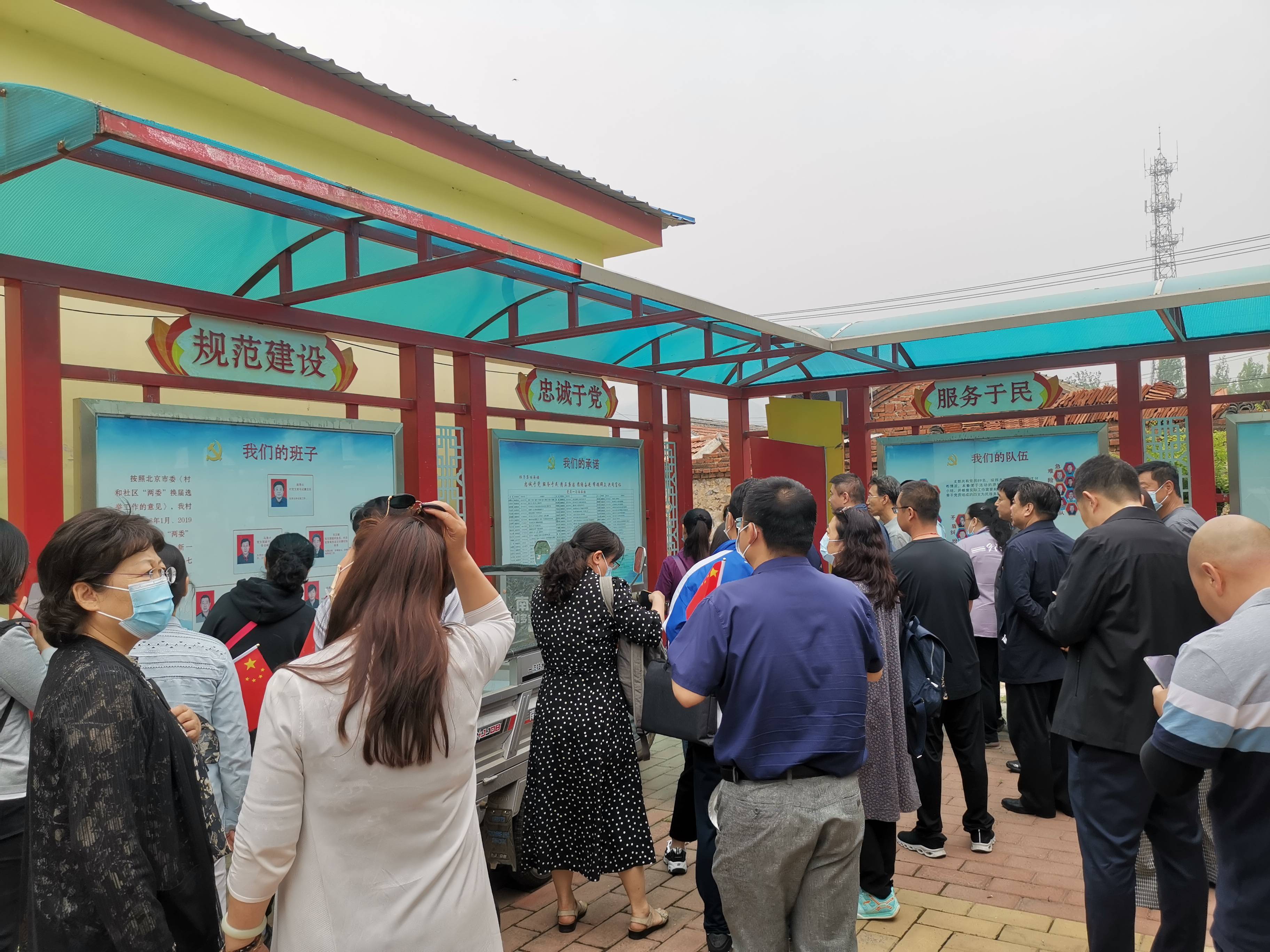���������������ɫ����������