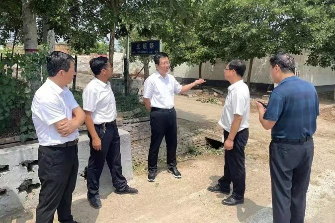 �ӱ����ݣ���ͷ��ί����ǡ����г���Ӫ���򶽵�����