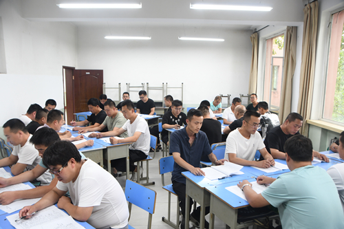 ɽ��º����������º����ѧ������Ʒ����ѵ ��������ѧԱ