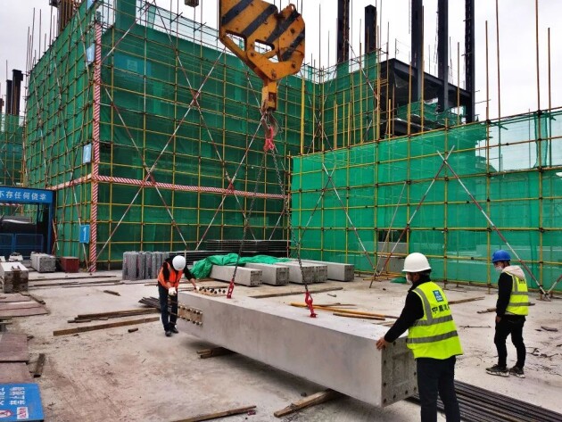 ����ʡ�׸�װ��ʽ��ɫ����ʾ��ѧУ���ɿ�ѧ