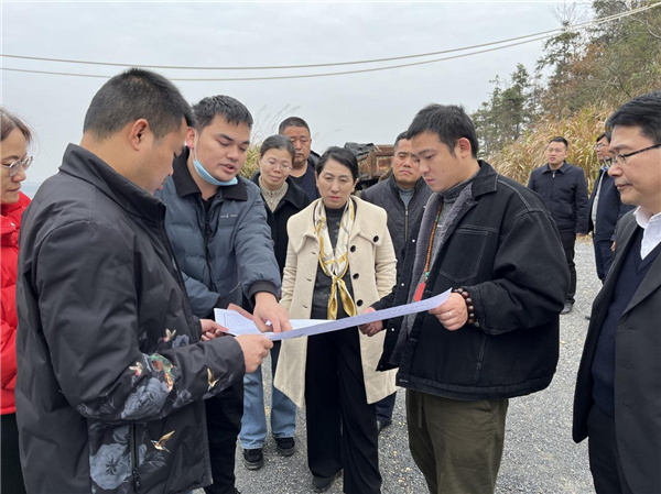 ������һ�е������������ָ����ɽ��̬�޸���Ŀ