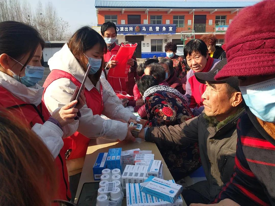 山西沁水龙港镇卫生院开展“我为群众办实事”主题党日活动