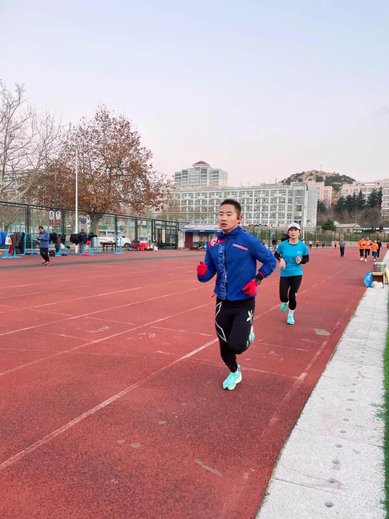 �ൺ��ɽ���������˶�Э�ᳫ����ѧ������ѵ�����߳�