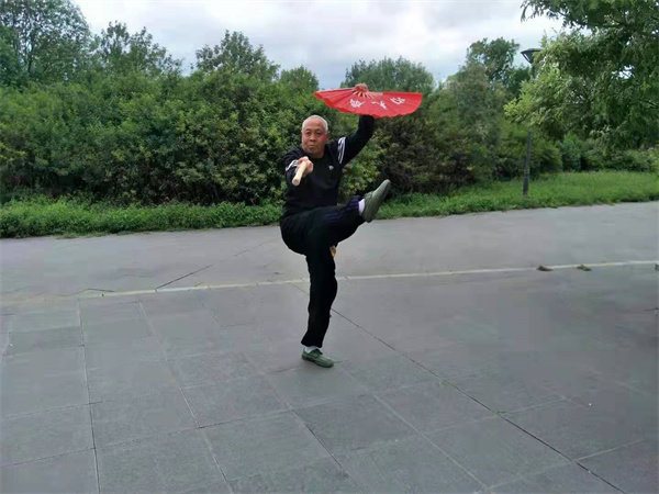 �й�ƽ�͹�Ů�����������ƣ�����ĸ���ơ�