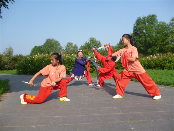 �й�ƽ�͹�Ů�����������ƣ�����ĸ���ơ�