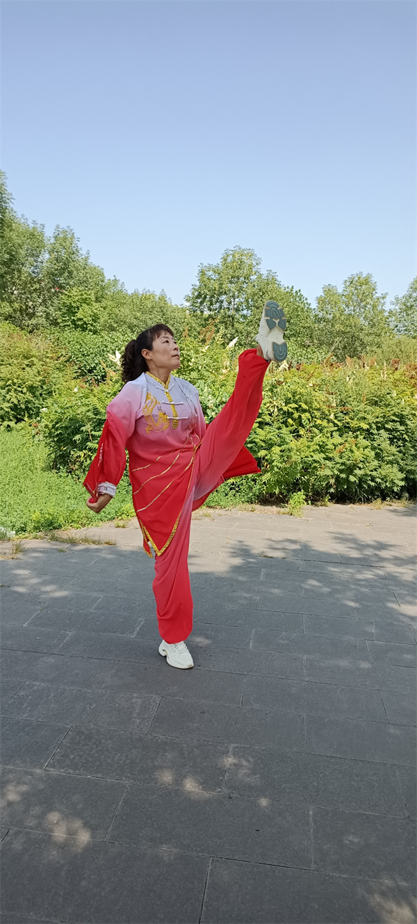 �й�ƽ�͹�Ů�����������ƣ�����ĸ���ơ�