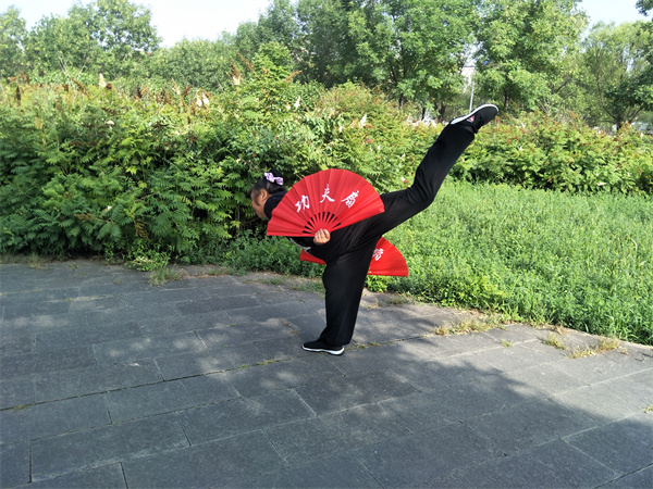 �й�ƽ�͹�Ů�����������ƣ�����ĸ���ơ�