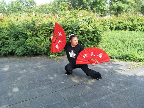 �й�ƽ�͹�Ů�����������ƣ�����ĸ���ơ�