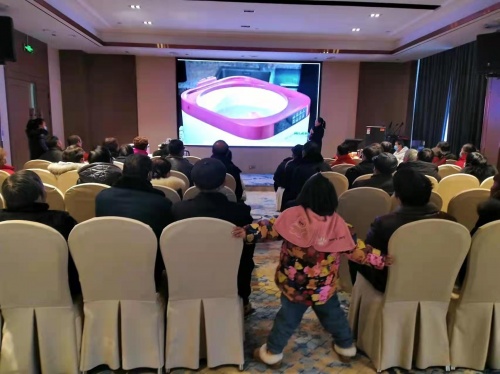 �崨�عع�ί���С����ϡ���ͥ��������������ս���