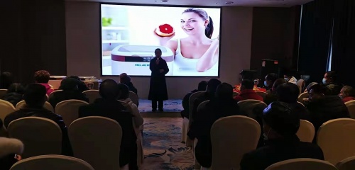 �崨�عع�ί���С����ϡ���ͥ��������������ս���