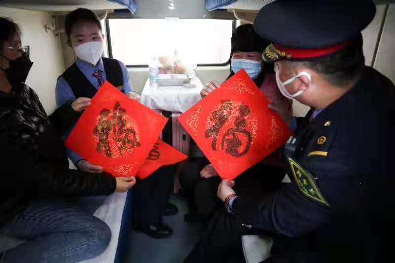 ������;�ൺ���˶ξ��С��͸�����ҡ��