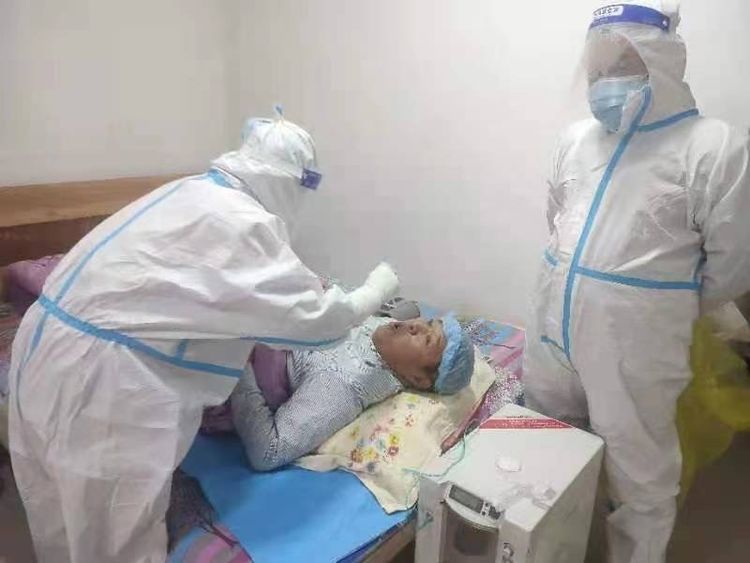 ������ʹ�������Ĺ��ĺ���ů�͵�Ⱥ�ں�ר�ҵļ���