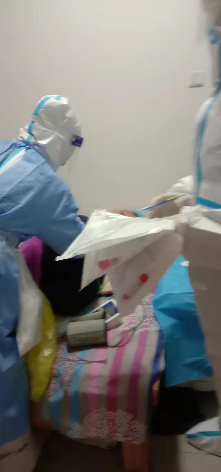 ������ʹ�������Ĺ��ĺ���ů�͵�Ⱥ�ں�ר�ҵļ���