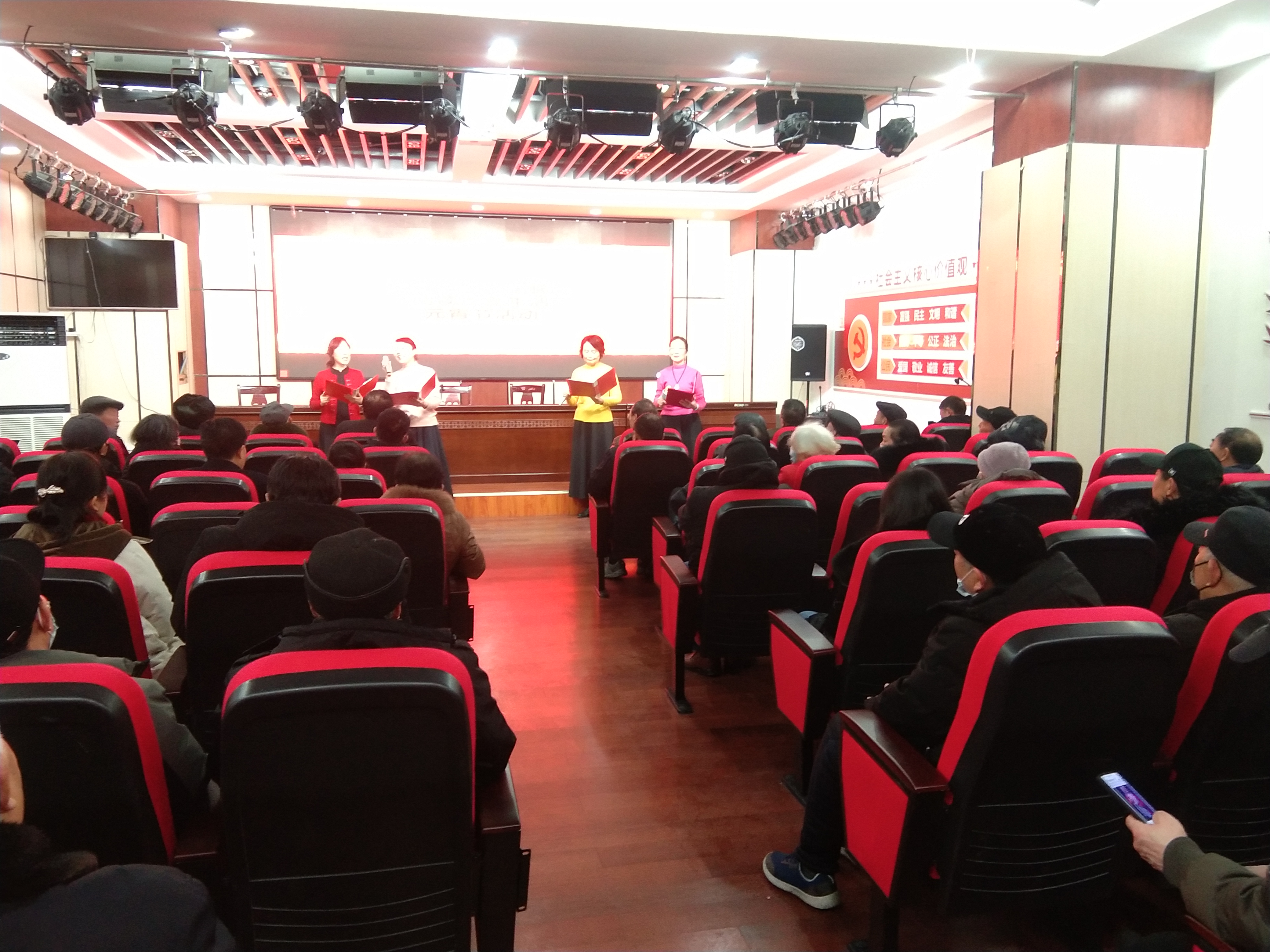 ���Ķ��������Ԫ���ڽ������