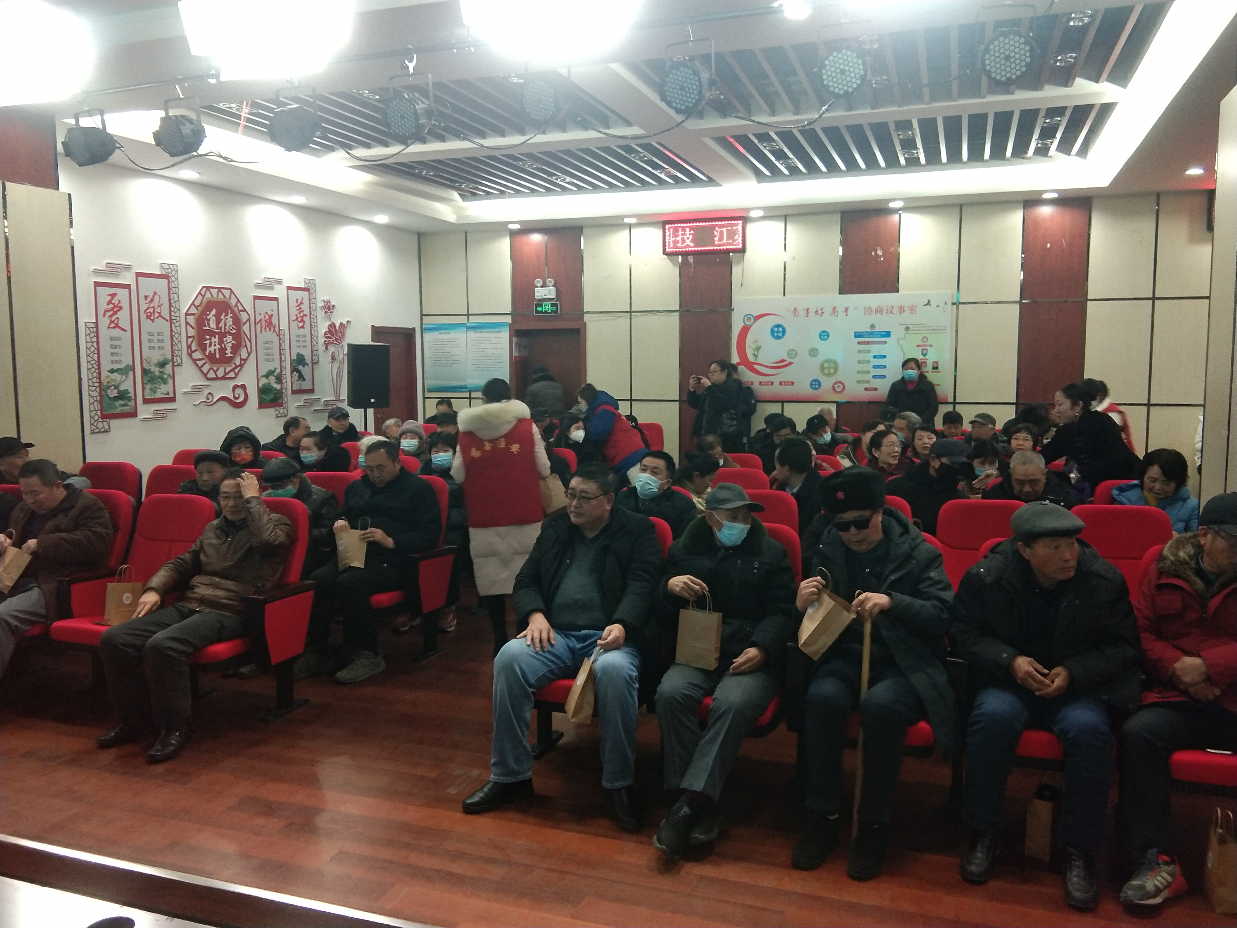 ���Ķ��������Ԫ���ڰ������ֹ����������ϵ��