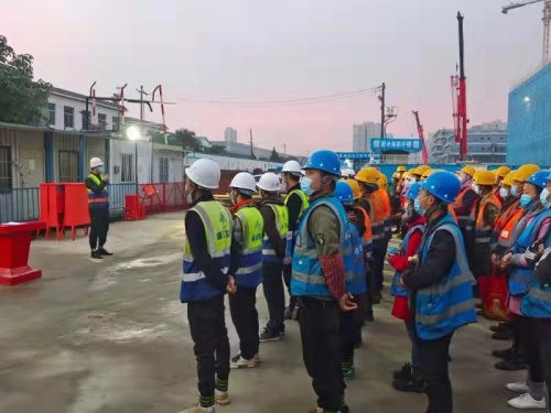 ��ɿ��� ������������׵ȶ�ͯҽԺװ�Ρ���װȫ���ƽ�