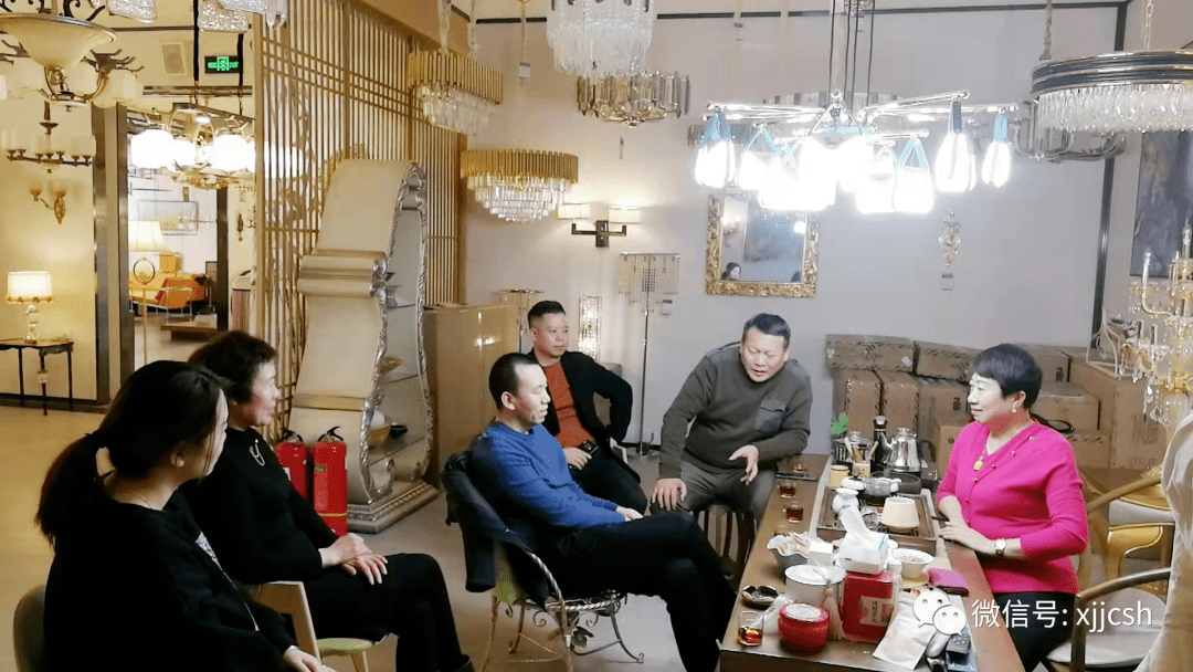 �̻���ֵ�᳤������һ���߷û�Ա��ҵ����̸�˽���ҵ��Ӫ���