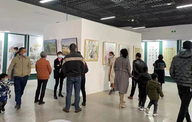 ������Ի͡�������פ�������谲�黭չ�ڸ������ű�Ļ