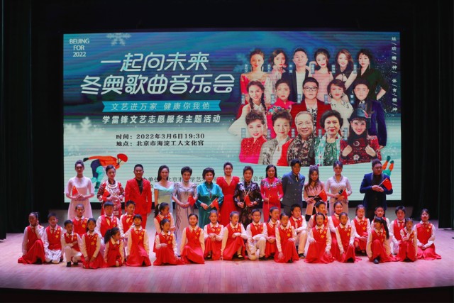 ������ƬЯ�ֶ��¸������ֻ�