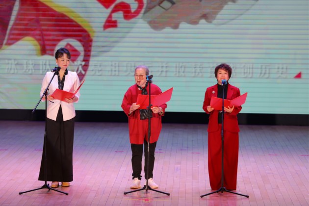 ������ƬЯ�ֶ��¸������ֻ�