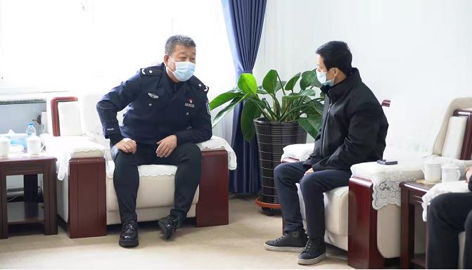 ��־�ɳǣ������������ͭǽ����