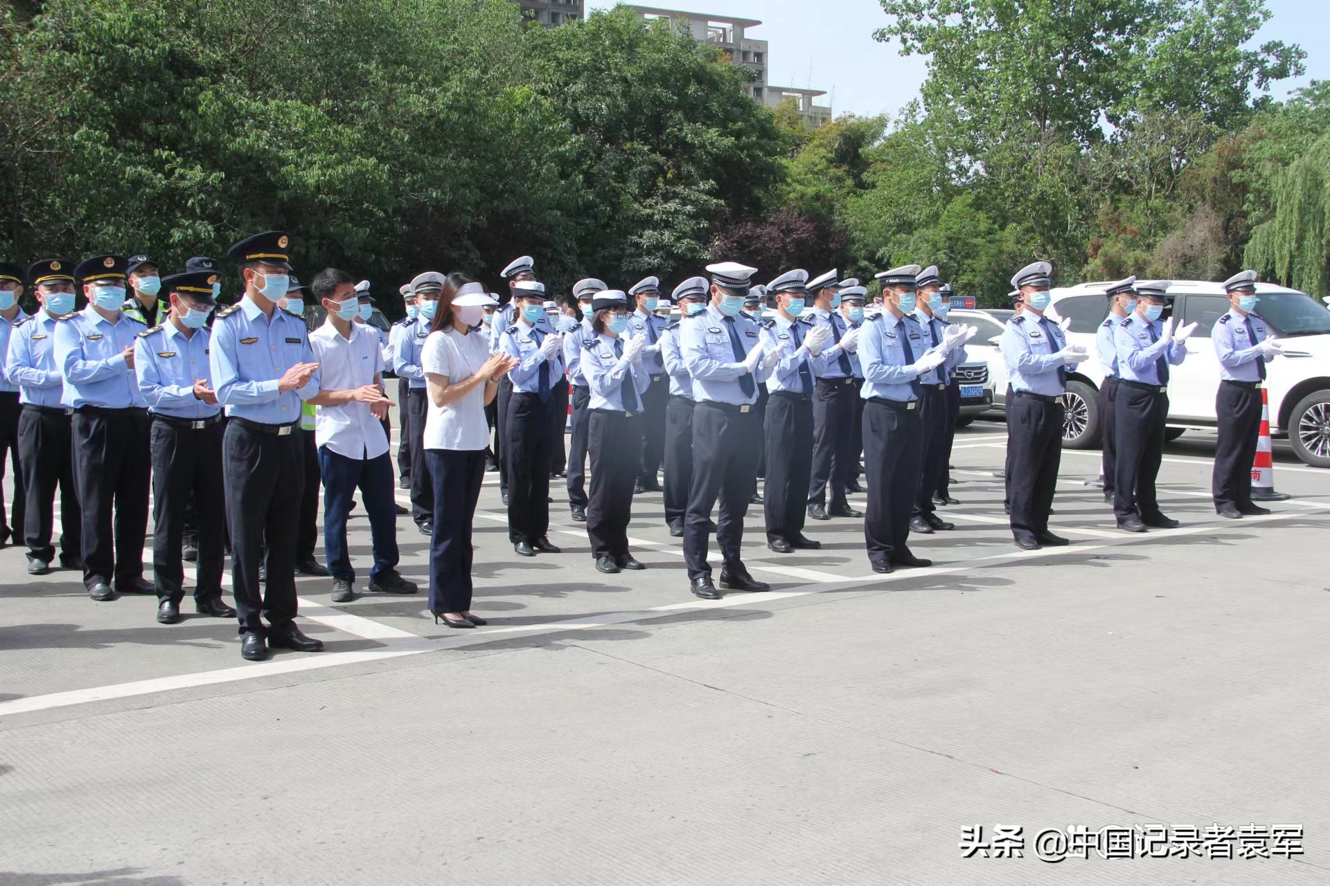 ����Ԭ�����Ĵ�ʡ���������ٹ�·������ƸΪ�����羯�ͼලԱ��