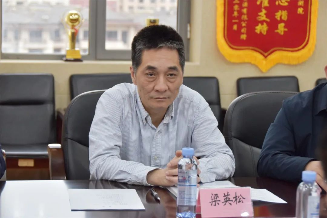 ��Ӣ��һ�е����ĵ���ָ������