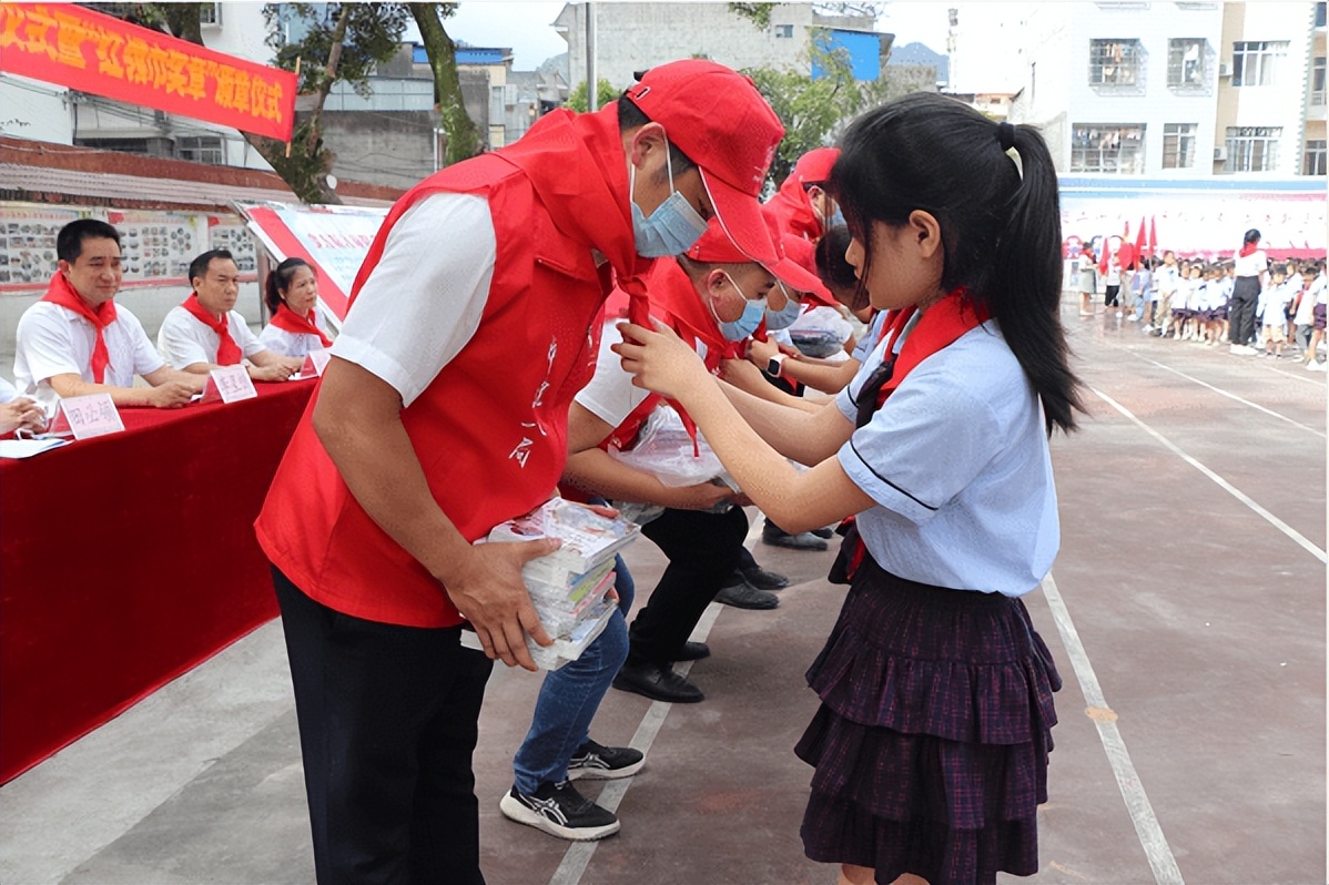 暖心“六一”童心向团 点亮梦想
