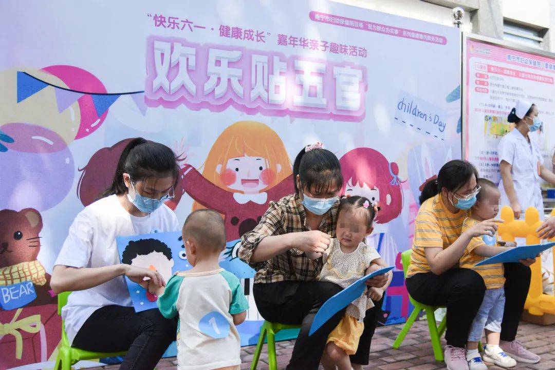 �����и��ף�ҽ����ϣ�����Ӥ�׶��ջ����������塱