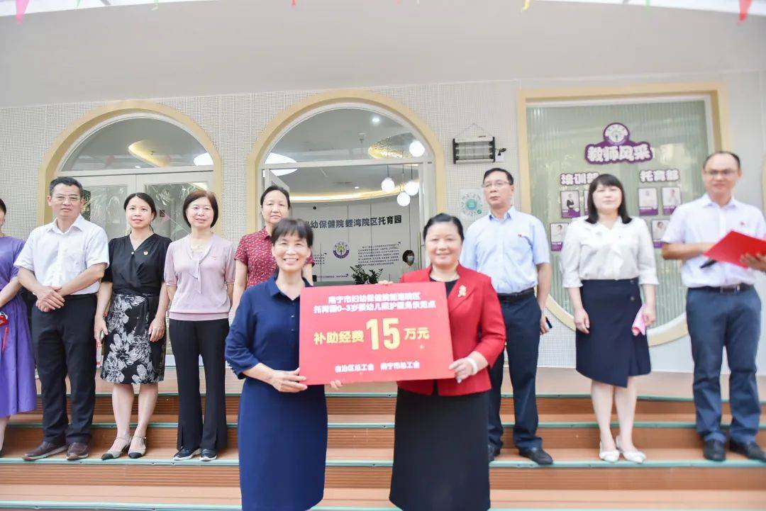 �����и��ף�ҽ����ϣ�����Ӥ�׶��ջ����������塱