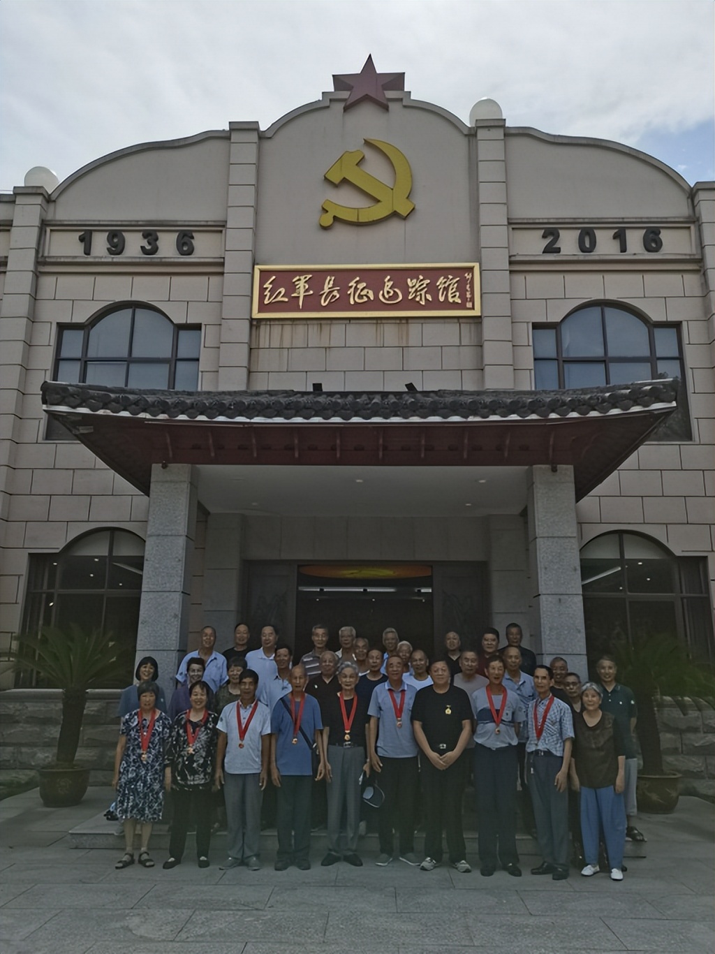 ��ɫ֮�� ��������