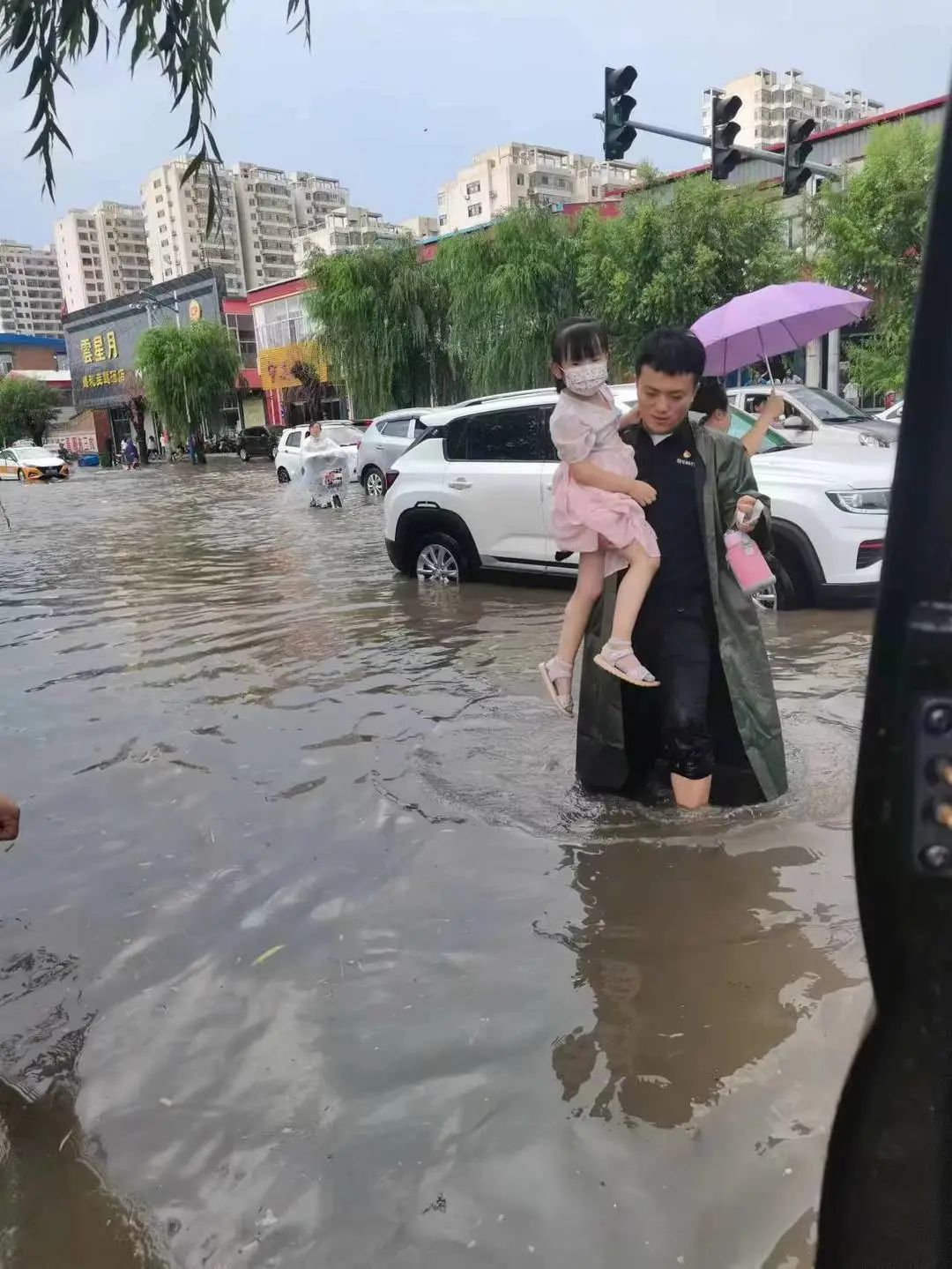 ��ϲӭ��ʮ�� �ҳϱ�ƽ���������µ�ŨŨ������