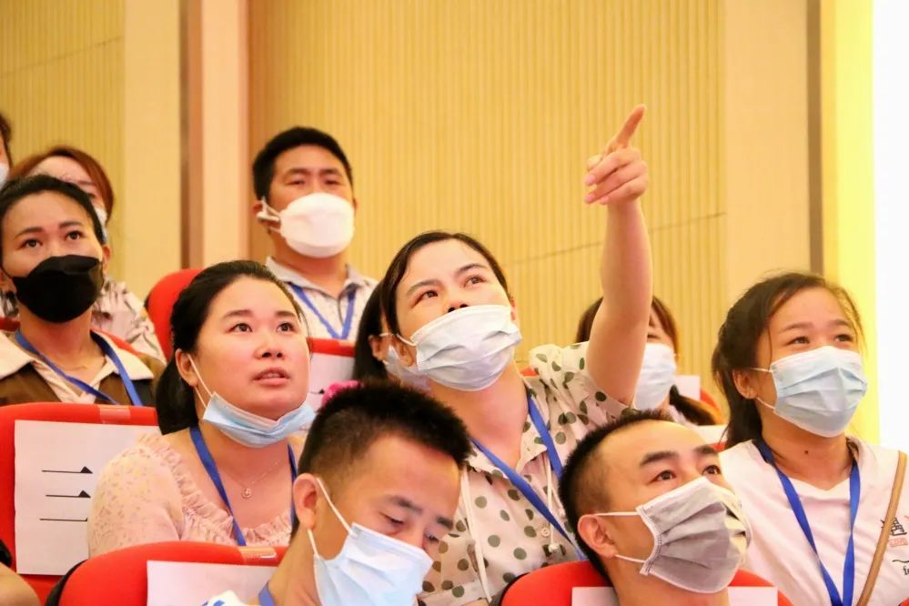 С��������ҡ���ֳ���