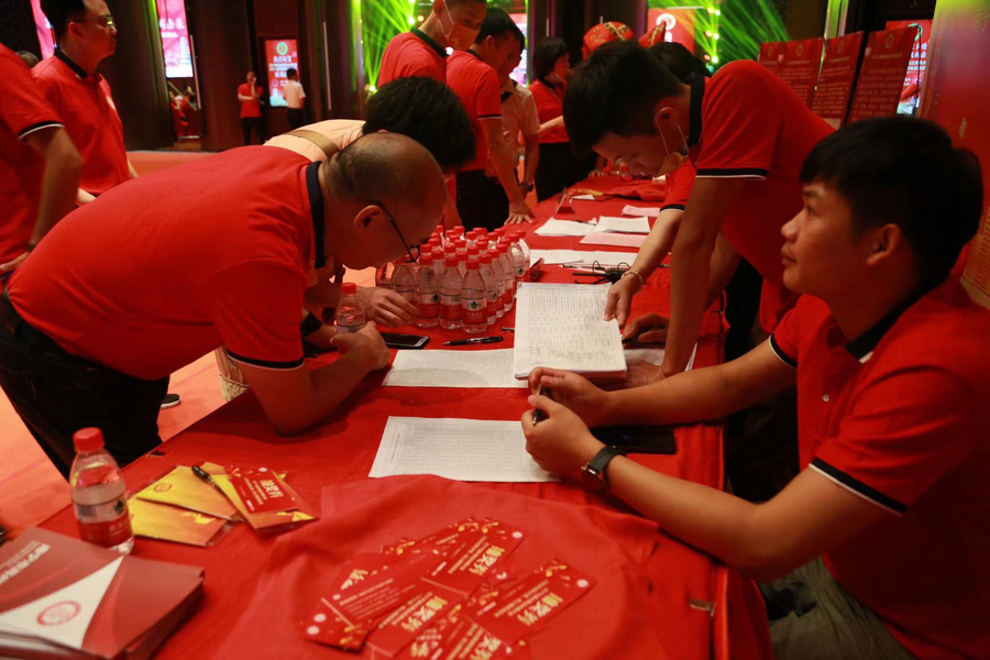 f65204f9cfb8eb479fc1cb64649cc6c