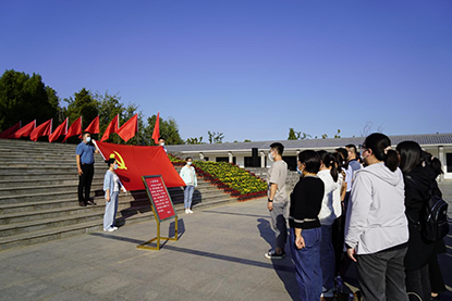 ���������Ŵ�ѧ����֧������ׯ��ʮ����ʿ����ݿ�չר��ѧϰ�����