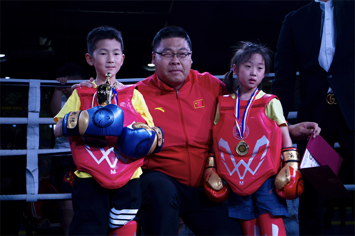 �׽조���䱭����Ӣ��Բ���չ�__ӡ����������ӺͰ��˹ھ��ֳ����� ͼ4