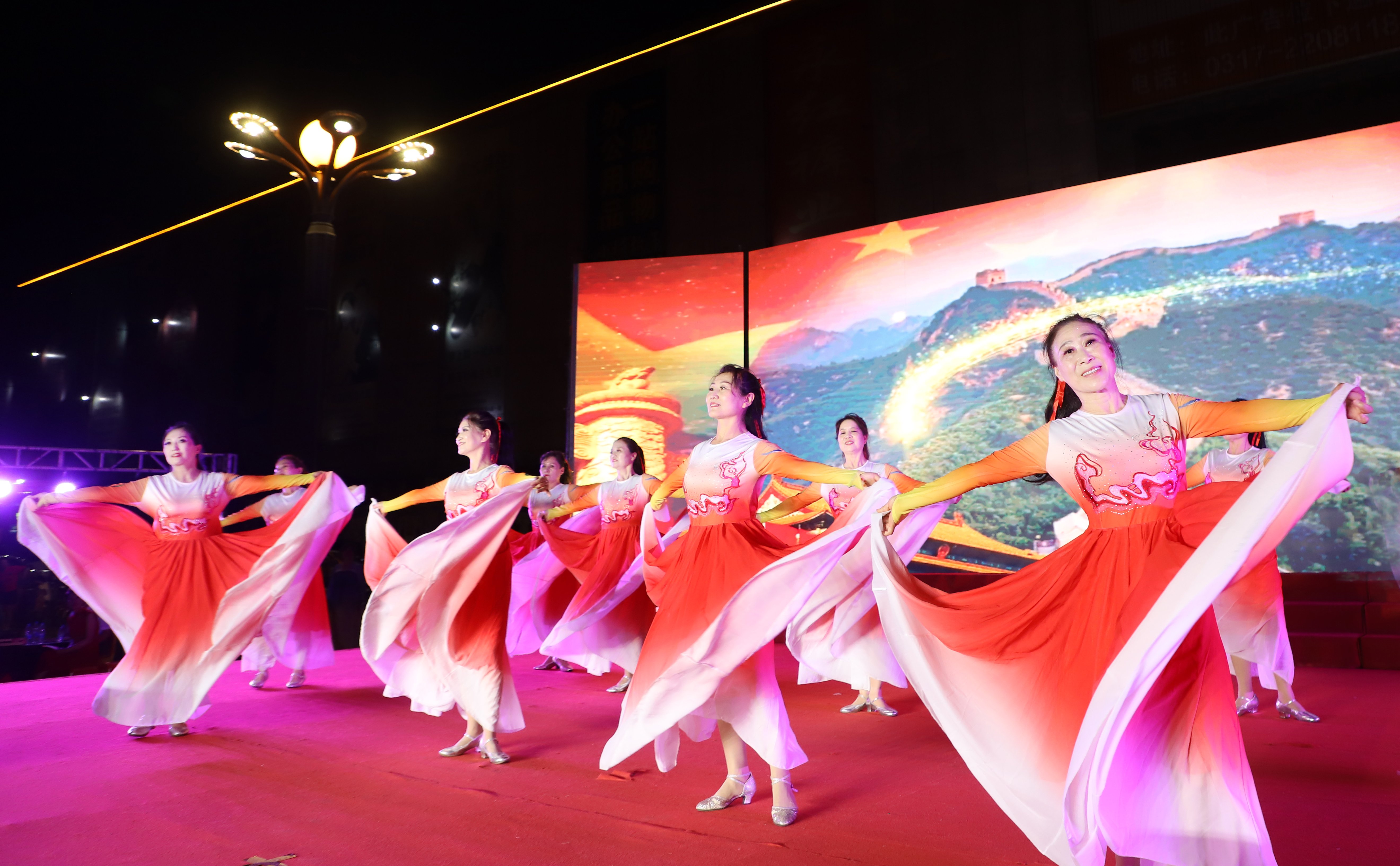 ���ݸ����������ٰ조�����������һ� ���ľ�������һ������